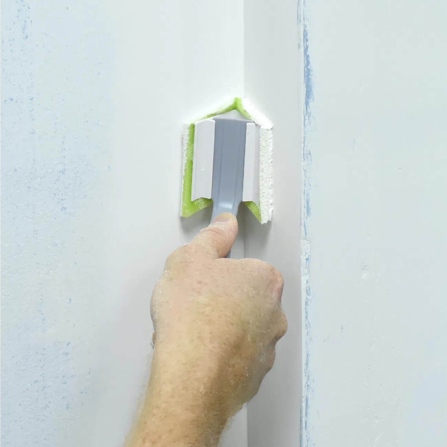 corner paint pad applying even coverage smoothly into wall corners
