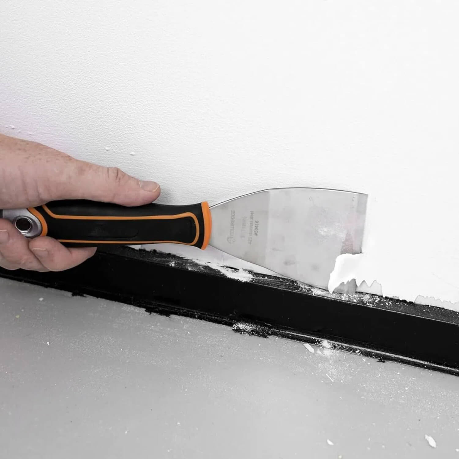 How to Use a Putty Knife