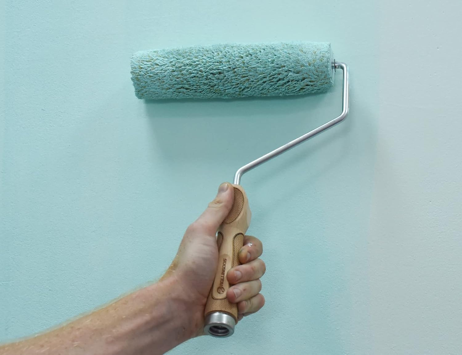 How to Choose the Right Paint Roller Kit