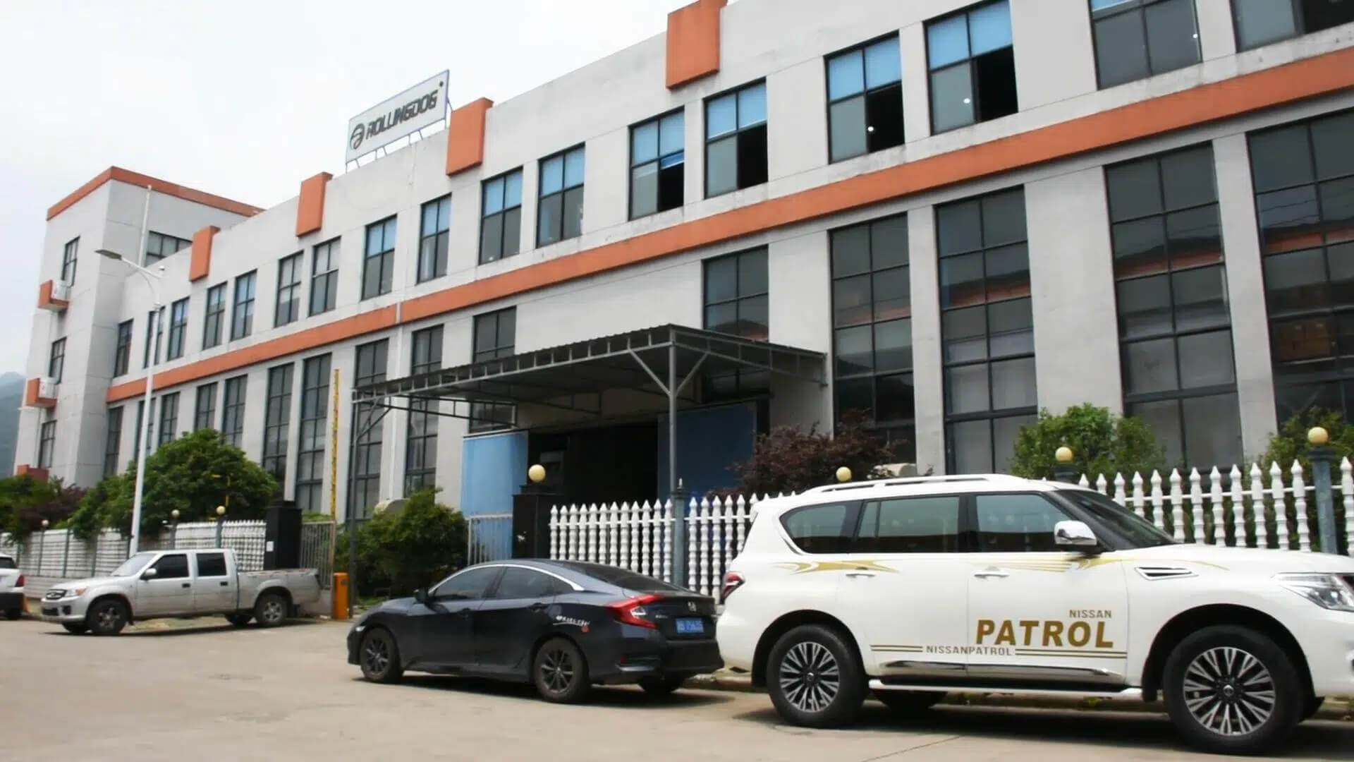 Inside the ROLLINGDOG Factory: Where Painting Tools Come to Life